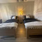 Stylisches Mit Balkon Und Garage * 莱比锡