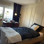 Stylisches Mit Balkon Und Garage *