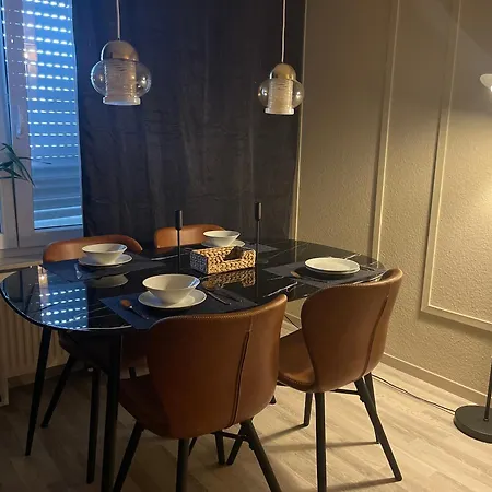 Apartman Stylisches Mit Balkon Und Garage