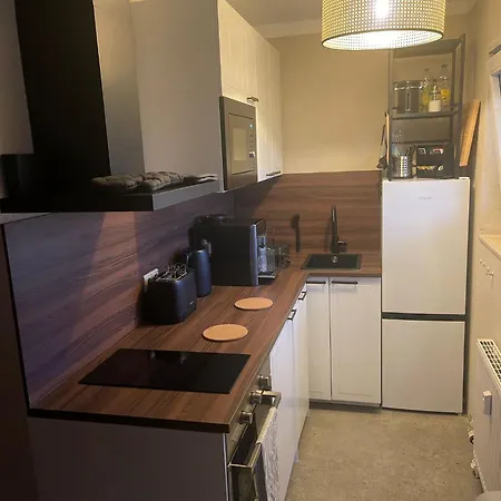 Stylisches Mit Balkon Und Garage Апартаменты