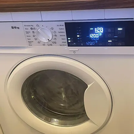 Stylisches Mit Balkon Und Garage * 莱比锡