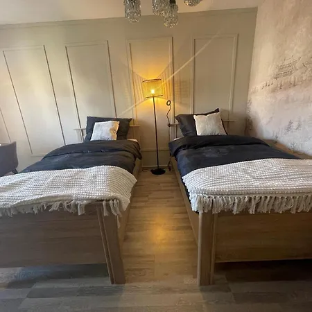 Stylisches Mit Balkon Und Garage * Лейпциг