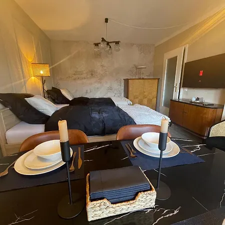 Stylisches Mit Balkon Und Garage Daire *