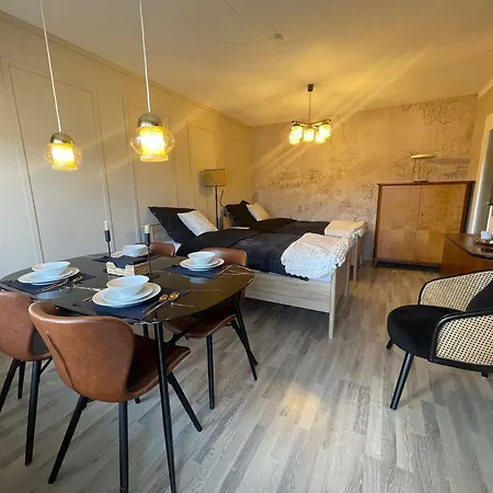 Stylisches Mit Balkon Und Garage Daire