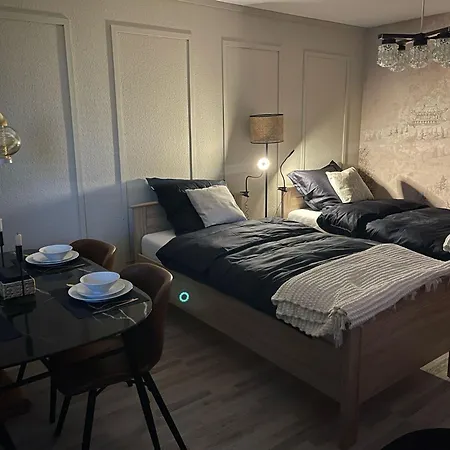 公寓 Stylisches Mit Balkon Und Garage *