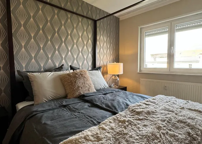 Stylisches Mit Balkon Und Garage *