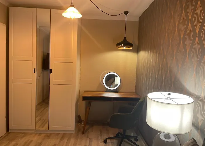 Stylisches Mit Balkon Und Garage *