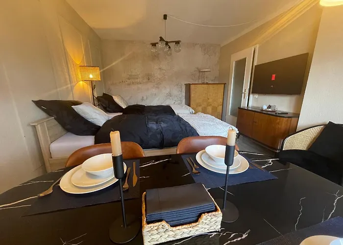 Stylisches Mit Balkon Und Garage 아파트 *