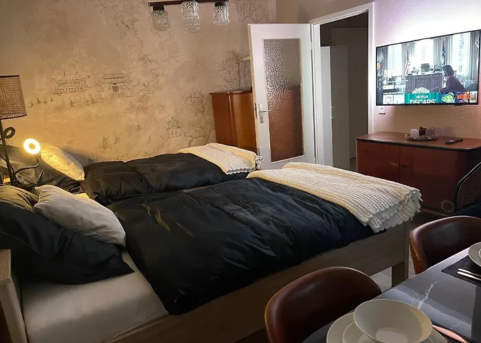 Stylisches Mit Balkon Und Garage 아파트