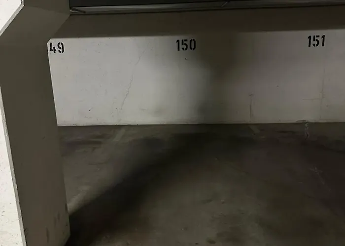 Stylisches Mit Balkon Und Garage Apartman *